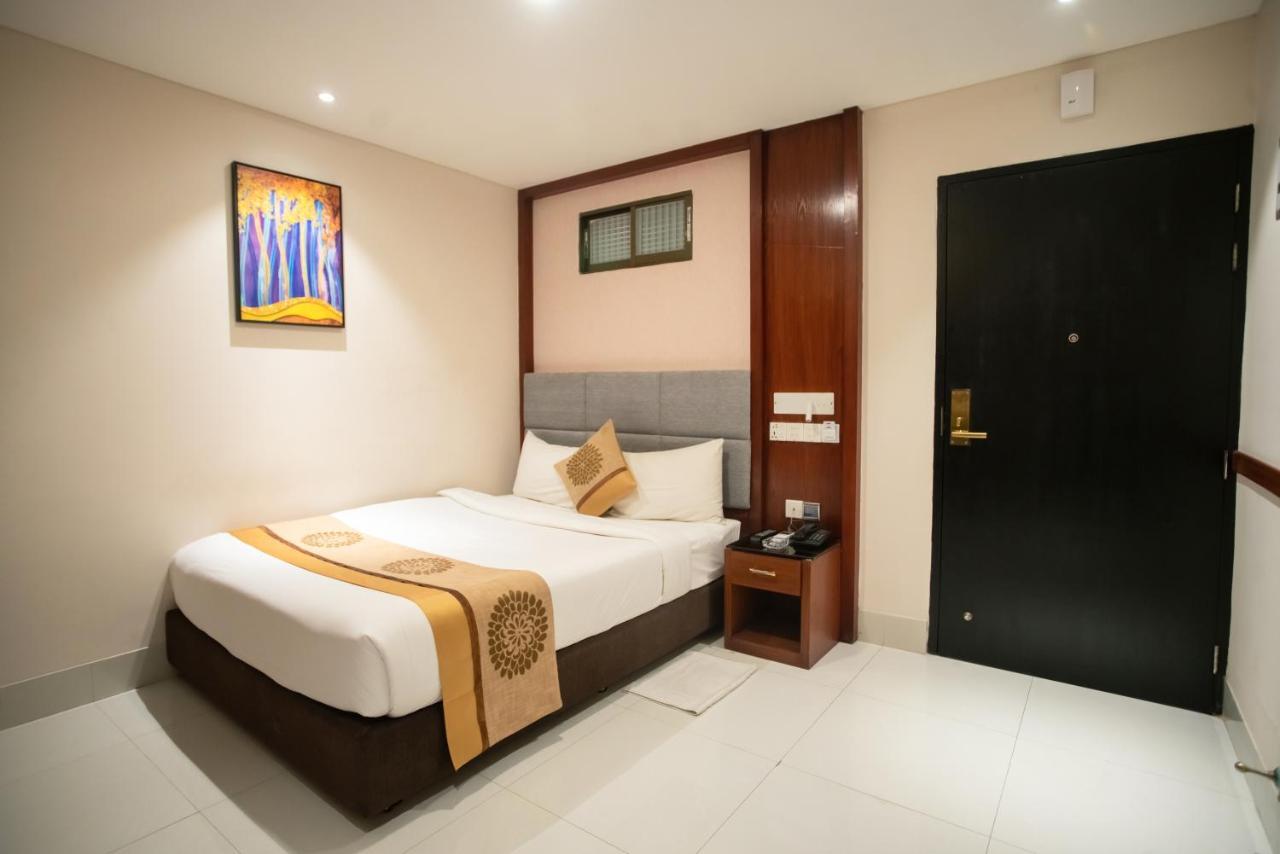 Jatra Hotel Grand Royal ธากา ภายนอก รูปภาพ